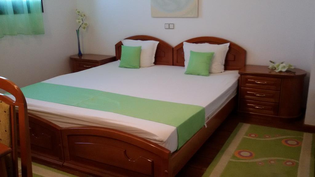 Family Hotel Elegance Arbanasi Exterior photo