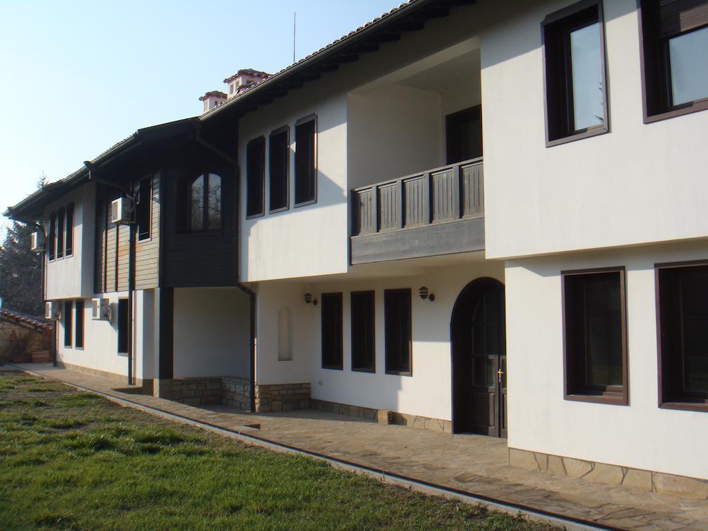 Family Hotel Elegance Arbanasi Exterior photo